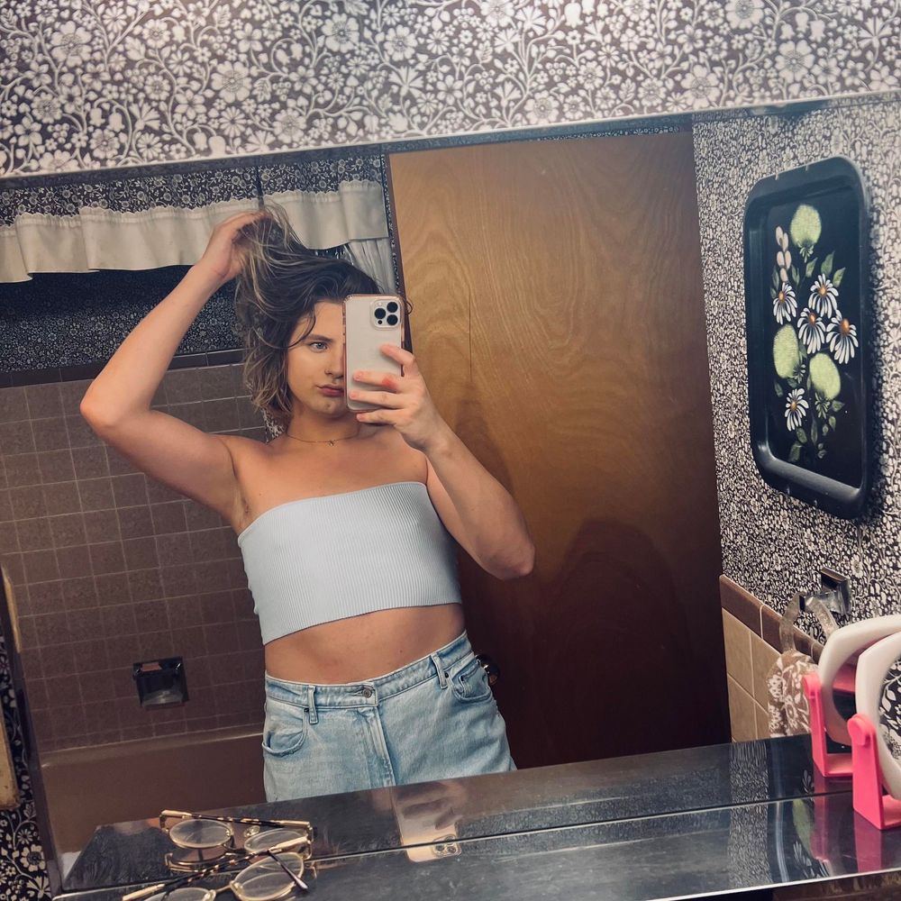 Meet your Posher, Alex